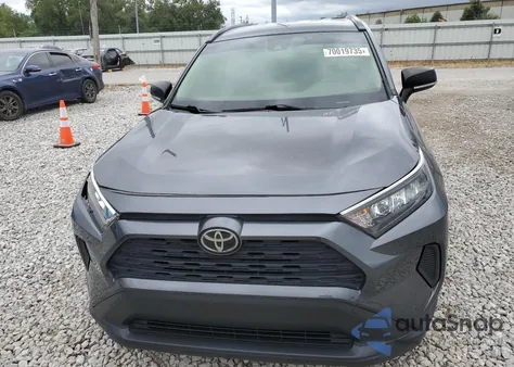 2019 Toyota Rav4 Le z USA, uszkodzony, nr VIN JTMF1RFV5KD044179